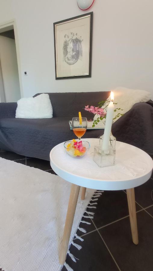 Apartments Lodra พูลา ภายนอก รูปภาพ
