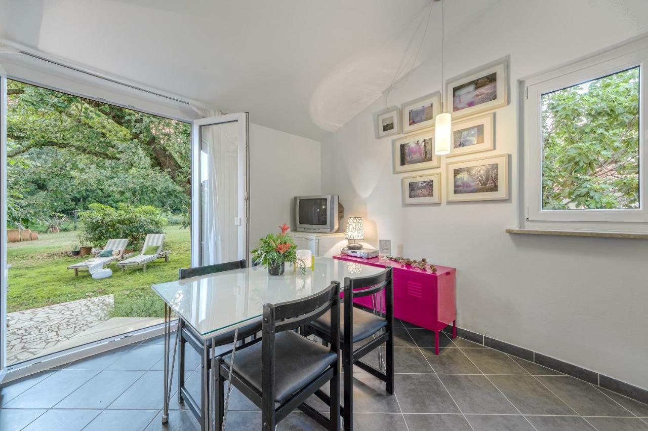 Apartments Lodra พูลา ภายนอก รูปภาพ